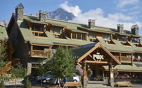 Fox Hotel And Suites